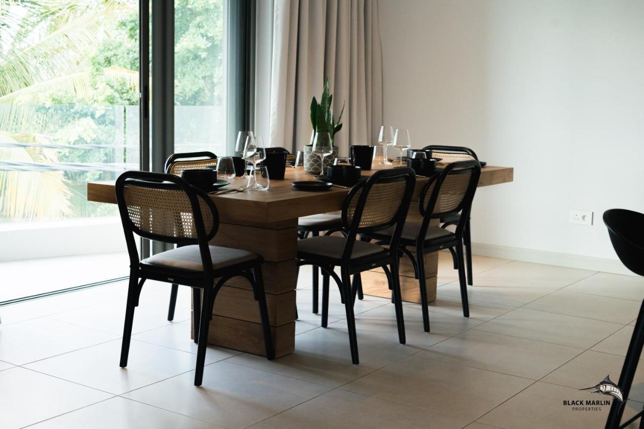 Black Marlin Apartments Pereybere Beach Bagian luar foto