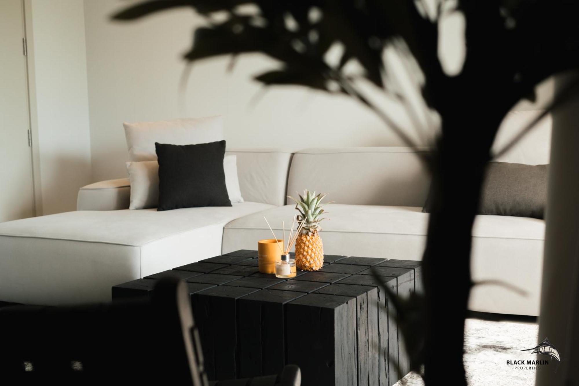 Black Marlin Apartments Pereybere Beach Bagian luar foto